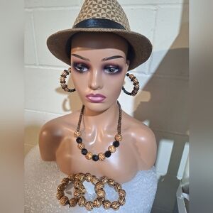 Stylish Black and Tan Beaded Jewelry Set